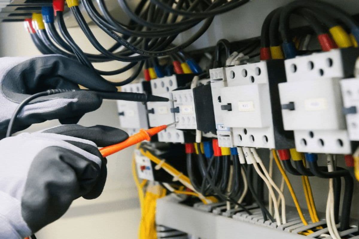 Elektros gedimų šalinimas Vilniuje — diagnostika ir remontas